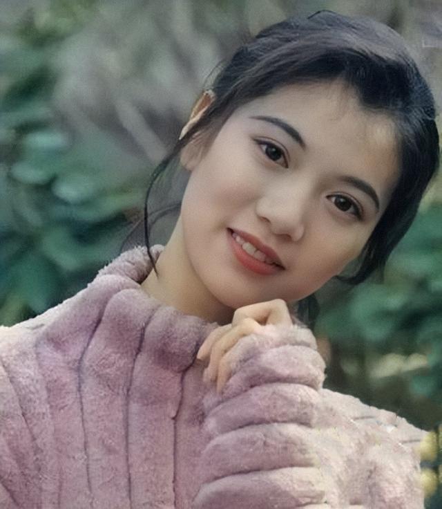 19歲成港姐冠軍！24歲惹怒成龍被「雪封」　結婚當天被富商通訊丈夫：「你老婆曾被我包養過」
