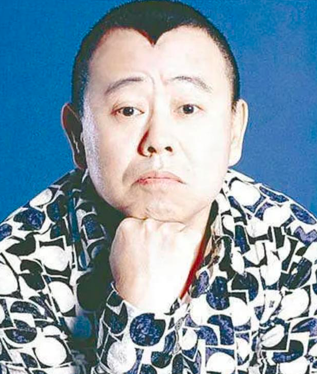 陪住女廁所8年！成名後卻被嫌「是糟糠之妻」　設局2年「讓丈夫醒悟」含淚改過