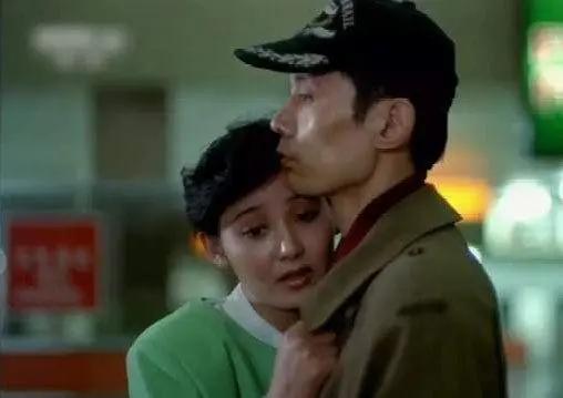 容忍丈夫找小三！被問屢遭背叛為何不離婚　她笑談：「我們家是男的，吃虧的又不是我們」