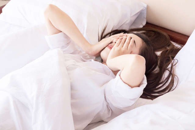 睡太晚會離婚？女孩「假日睡到自然醒」被罵家教不好　媽媽狂唸「太懶惰人生會失敗」掀網議論
