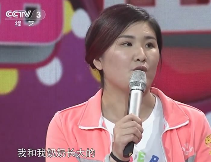 165身高嫁「不到60公分丈夫」！為他與家人斷往來「生下一子」　小10歲妻笑：是我追的他