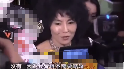 穿廉價地攤貨！57歲張曼玉退圈後「獨住平民區」　皮包骨身材「自嘲很自卑」：盡量隱藏不完美
