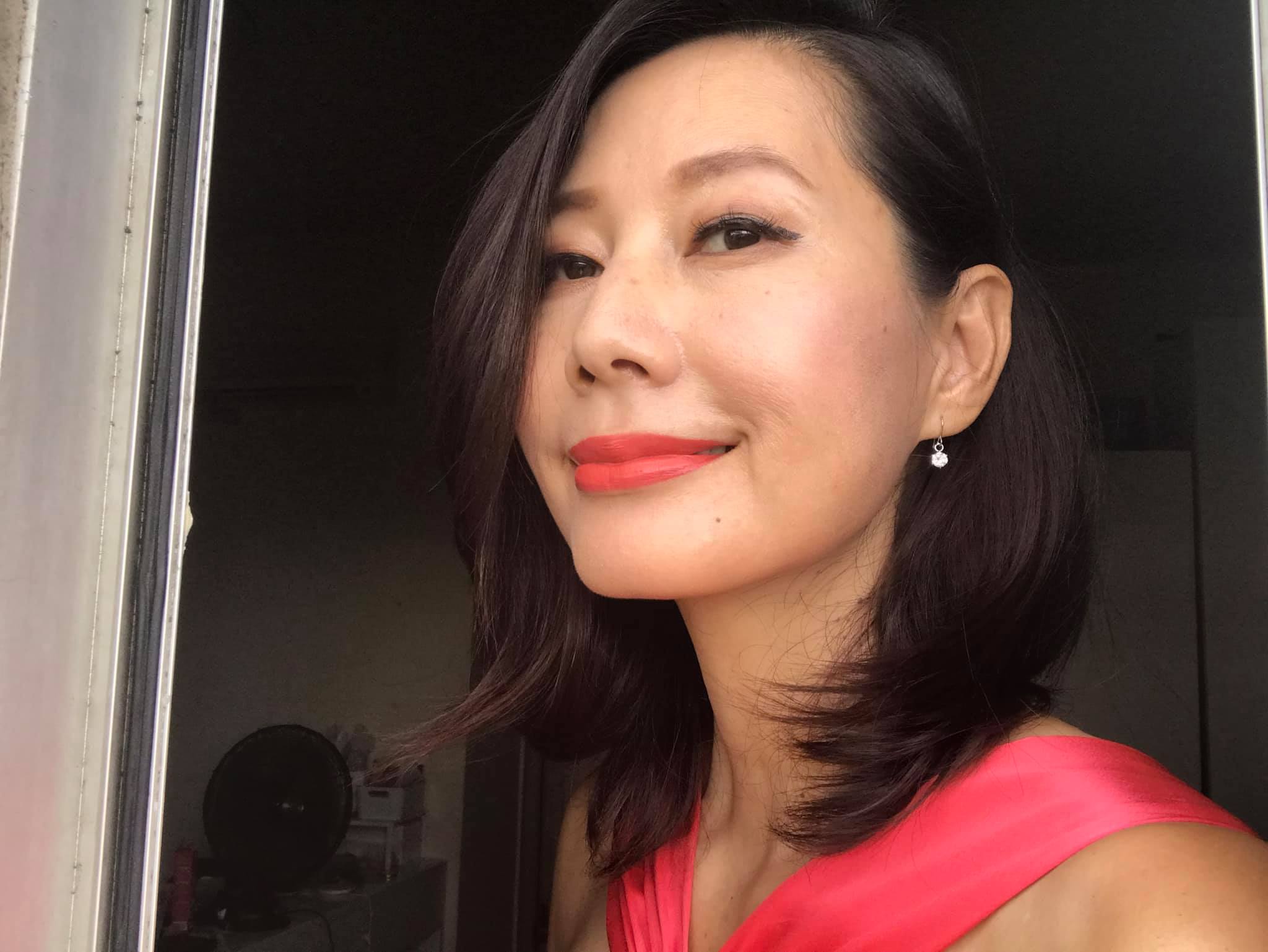 自責到不行！丁寧突暴走「體罰2歲女兒」被老公制止　「恢復理智後」痛哭反省：活成最不想要的樣子