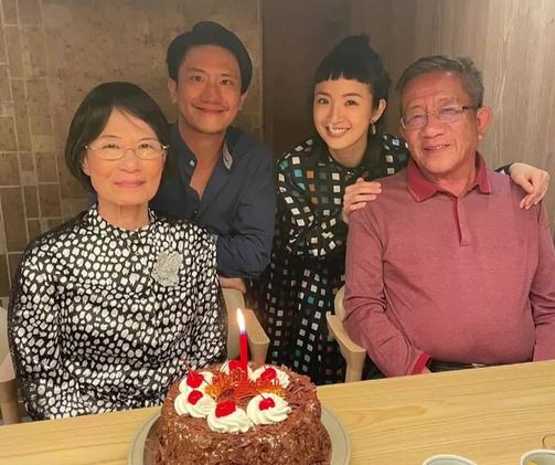 永遠笑容示人！林依晨「為母扛百萬債」6年狂拍13部戲　操出重病「坎坷身世曝光」終於喜當媽