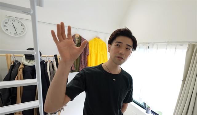 住不起大房子！他蝸居在大都市「總面積不到3坪」　居然塞得下「1室1廳1廚1衛1臥室」狹窄卻功能俱全