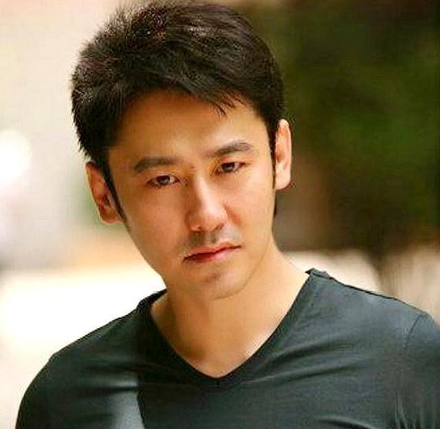 他婚內出軌七年！「和原配聯手」把小三送進牢房　「三不愛情觀」斷送整個演藝事業