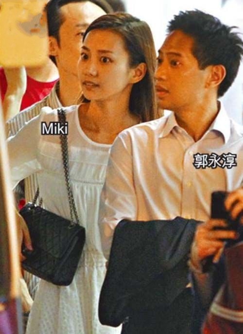 瘦到只有22公斤！她嫁入豪門8年「因患罕見疾病」被掃地出門　前夫拖欠贍養費「靠頑強求生欲」和病魔做鬥爭