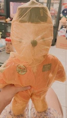 殉職飛官遺孀生了！獨留新婚孕妻「堅強產下寶寶」喜喊：歡迎妳到來　「3人全家福曝光」網落淚：他一直在