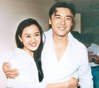 被罵敗家女！30歲讓「2個億萬富翁」破產　坦言自己就是個花瓶「沉寂11年再露面」令人刮目相看