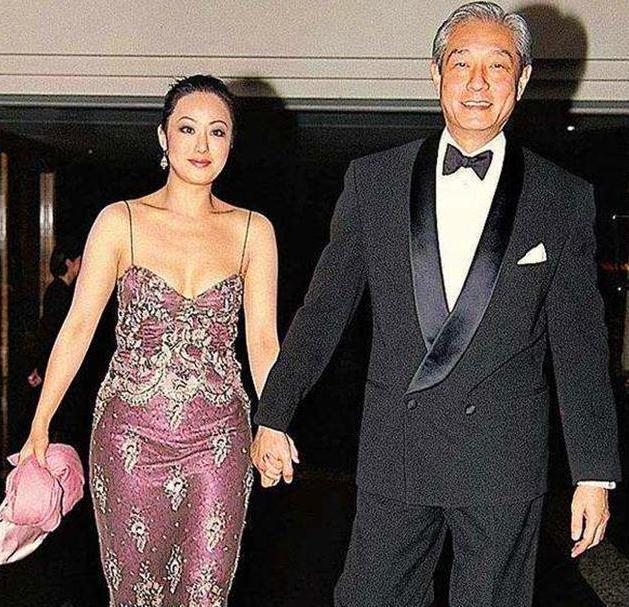 被罵敗家女！30歲讓「2個億萬富翁」破產　坦言自己就是個花瓶「沉寂11年再露面」令人刮目相看