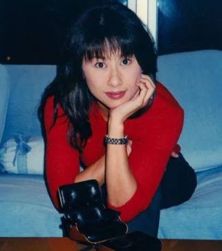 遭貼小三標籤！葉蒨文「當年愛上大14歲恩師」歌迷全心寒　牽手26年「後輩曝夫妻關係」：祥哥求助遭拒