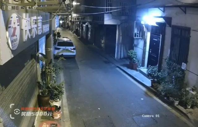 當年因小女孩一句話「超市半夜持續10年送暖」　默默守護鄉里「暖舉爆紅網上」