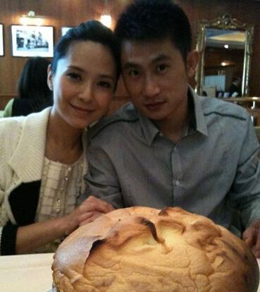 最美「港姐」2次棄入豪門！因認錯臉結緣「嫁窮小子」　自掏腰包給農村公婆買豪宅