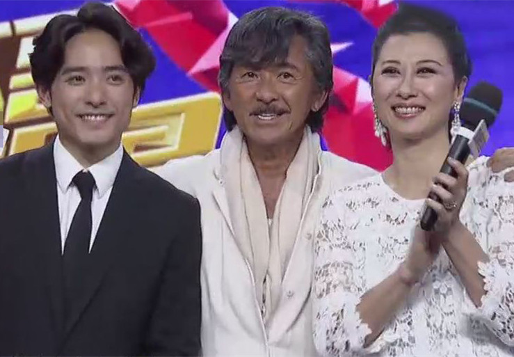迎60歲生日！葉倩文首曬「滿頭白髮照」不再掩飾　接受自己「每條皺紋」喊話：請不要嫌棄
