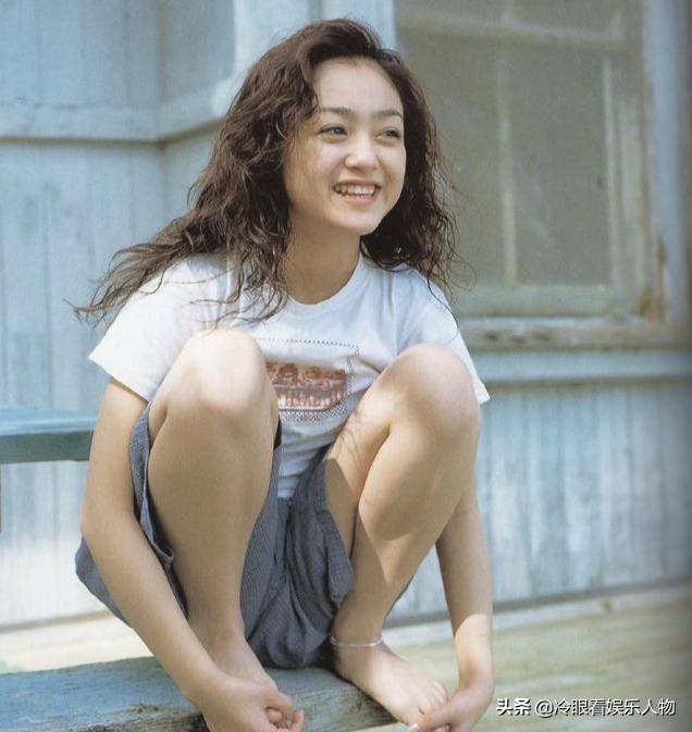 2歲養家！被母親「搶走初戀」變繼父　被迫拍風月片「40歲憑童顏」登雜志翻紅