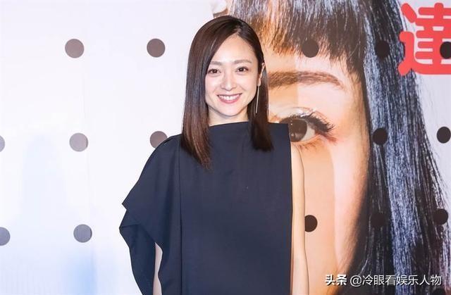 2歲養家！被母親「搶走初戀」變繼父　被迫拍風月片「40歲憑童顏」登雜志翻紅