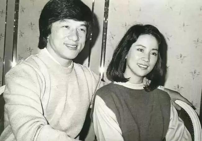 被嫌棄的一生！小龍女吳卓林「母拿她當上位籌碼」親父始終不認　遠赴加拿大「放下過去陰霾」與同性女友生活