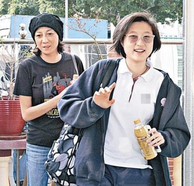 被嫌棄的一生！小龍女吳卓林「母拿她當上位籌碼」親父始終不認　遠赴加拿大「放下過去陰霾」與同性女友生活