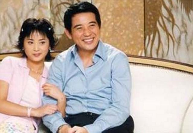 名門千金！捨身嫁秦漢「陪做糟糠妻」　卻被林青霞奪夫「她立下毒誓報復」令對方感情無法善終