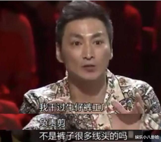 65歲男星「冷清現場開唱」坦言要拚生計　在地人起底「家世上億元」：唱好玩的啦
