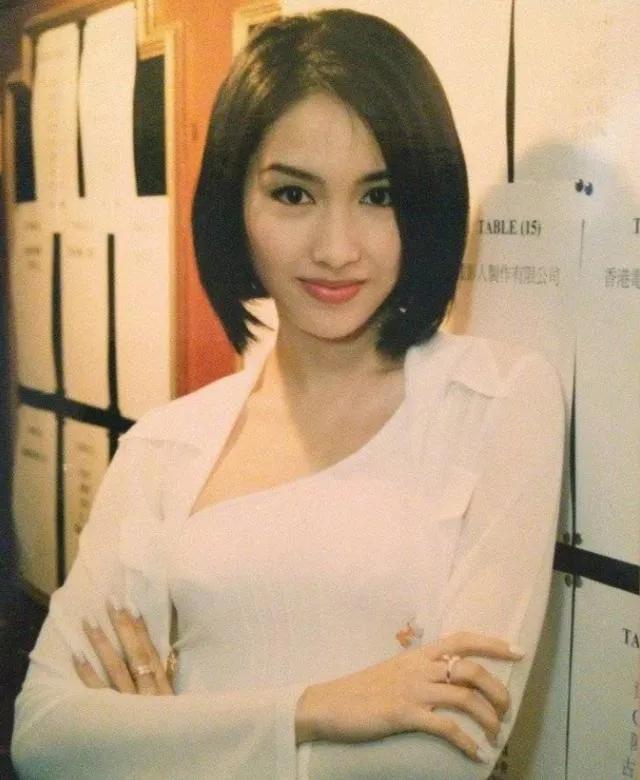 14歲賺錢養家！黎姿一生「被3個殘疾男人捆綁」不喊累　自學成「45億商界女總裁」努力沒白費