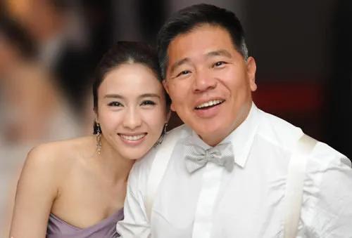 14歲賺錢養家！黎姿一生「被3個殘疾男人捆綁」不喊累　自學成「45億商界女總裁」努力沒白費
