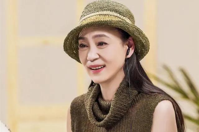 被時代拋棄！62歲劉雪華「不會用手機」電視只會開關　曝人生「最大遺憾」：老來很吃力