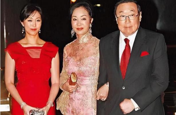 後宮多到2張桌坐不下！ 何莉莉「隱忍43年」熬走花心丈夫　教科書式斗小三「獨攬70億家產」  