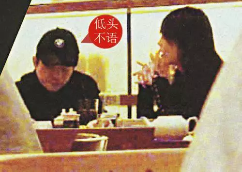 有愛無性10年！男友卻被曝是同性戀　二戀養男友16年被分手「51歲享受單身」：人生不必完美
