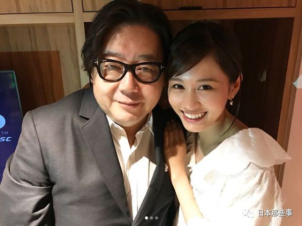 結婚2年從沒見過他刷牙！30歲女星抱怨「大15歲老公」不講衛生　偷跟身後發現「他只擰開水龍頭」秒傻眼
