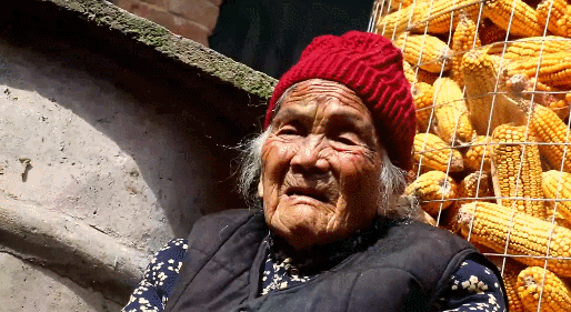 大兒子80歲！106歲嬤好受寵「兒女爭相搶照顧」　臉上藏不住幸福笑稱「我們永遠是孩子」