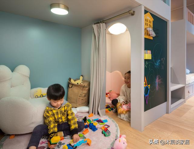 16坪住六人剛剛好！夫妻「重新改造4室2衛」打造小孩天堂　「運用多功能」一進玄關美到驚為天人