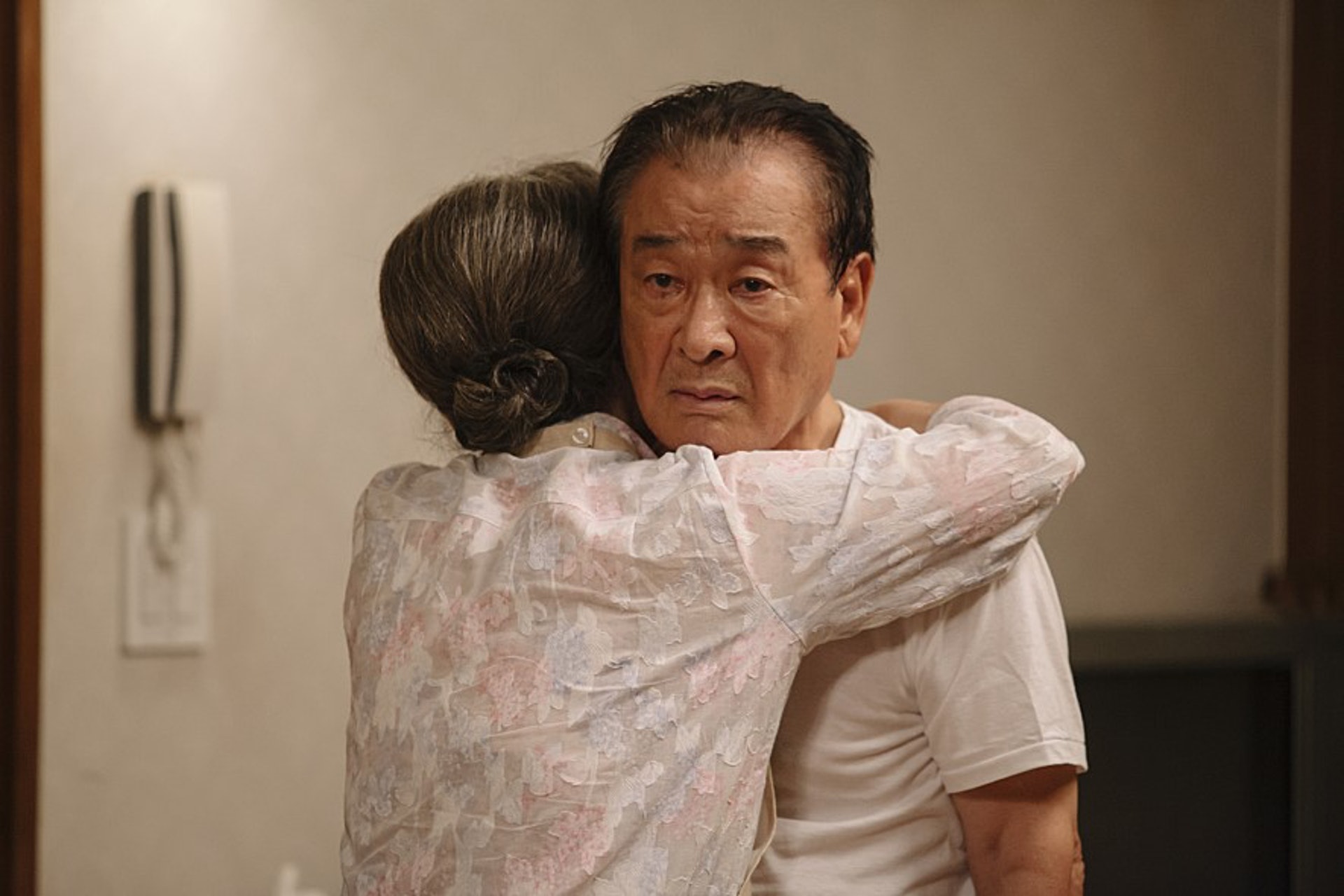 老伴走後！她70歲「孤獨卻不願再婚」　開創新型養老「不請保姆不去養老院」卻輕鬆自在