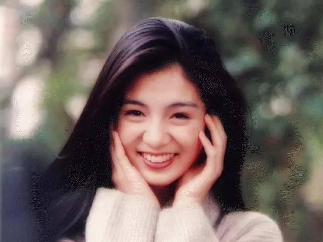 曾遭丈夫背叛8次！周慧敏「選擇原諒」被笑太傻　委曲求全「背後被曝才知」：被她的美貌騙了30年