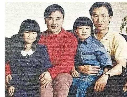 忍丈夫外遇30年！和小三同住「不敢反抗」　為守住婚姻毀容「71歲為自己活」終找回事業
