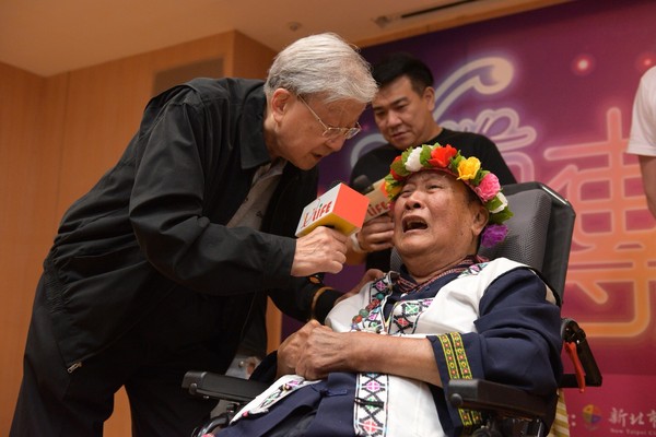 唱紅愛你一萬年！山地歌王「重摔智力退化」妻兒遠走美國　「輕生被救回」72歲晚景曝光：聽歌就流淚
