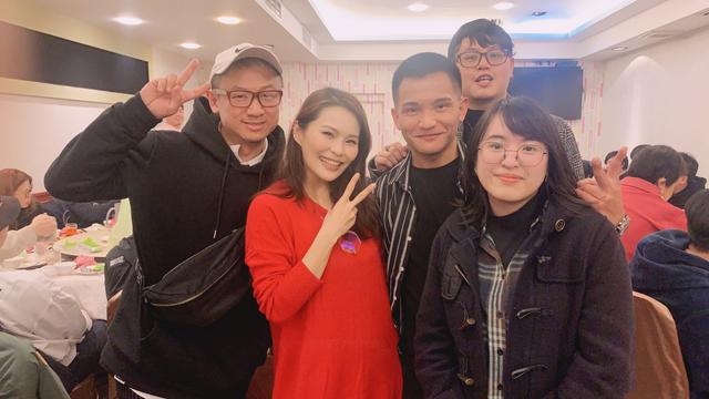 一曲《約定》紅遍歌壇！比肩蔡依林「卻被恩師出賣」毀前途　痛失親人「被好友一語點醒」走出陰霾