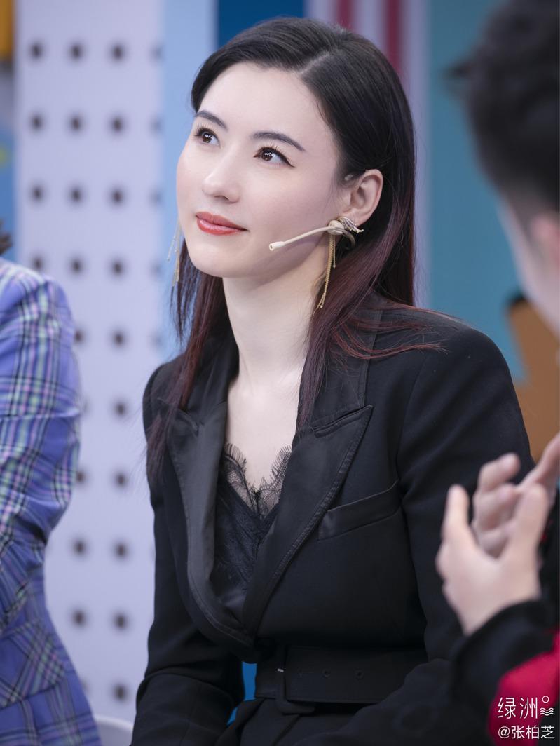 機場巧遇張柏芝！李嫣「互望一眼」開口第一句化解尷尬　「罕見一幕」全被拍下網誇：家教很好
