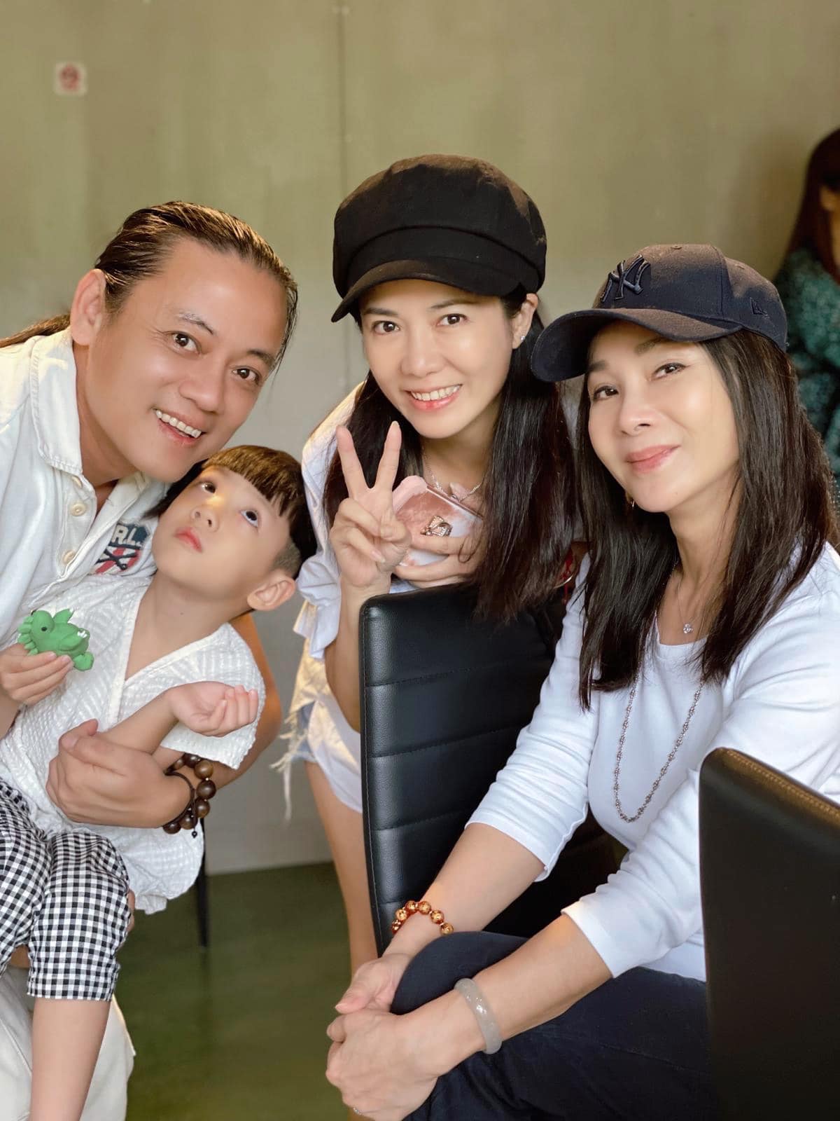 天后表裡如一！GINO曝「陳美鳳私下29秒影片」：難怪大家都愛她　釣出本尊羞回「母子檔互動超溫馨」