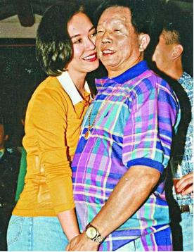 傳奇小三！讓原配心甘情願「主動讓位」　32歲「自學法律開保險公司」55歲再嫁賭王家族