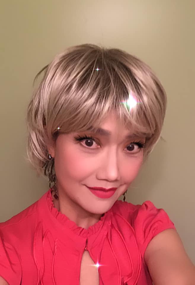 消失17年！八點檔女星嫁美國「45歲產下雙胞胎」　「甜曬三男人背影」頂金髮身材辣到爆