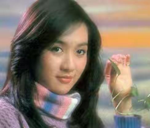 林青霞唯一接班人！疑倒追成龍引眾怒32歲退圈　嫁富商後22年無子「60歲再露面」美到猜不出年齡            