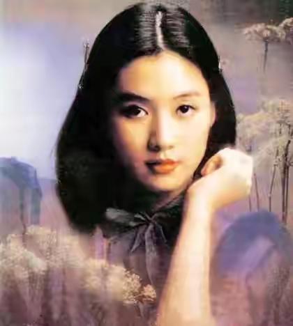 林青霞唯一接班人！疑倒追成龍引眾怒32歲退圈　嫁富商後22年無子「60歲再露面」美到猜不出年齡            