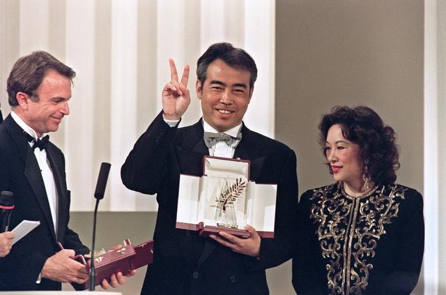 被一碗紅燒肉追到手！「嫁大16歲3婚」導演陳凱歌　為愛犧牲25年「第一美人變大媽」卻最幸福