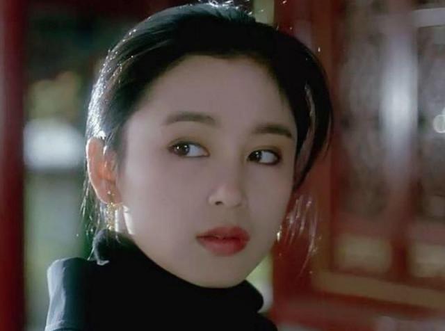被一碗紅燒肉追到手！「嫁大16歲3婚」導演陳凱歌　為愛犧牲25年「第一美人變大媽」卻最幸福