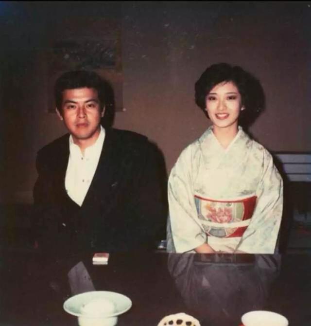 嫁對人了！三浦友和婚後對山口百惠「許下3個諾言」　41年相愛相守「從不吵架」