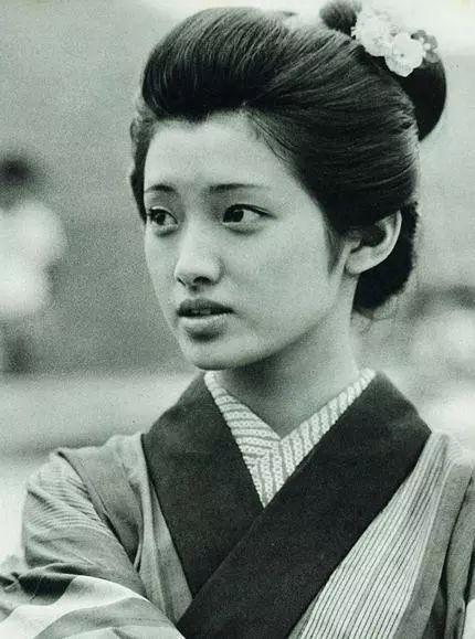 嫁對人了！三浦友和婚後對山口百惠「許下3個諾言」　41年相愛相守「從不吵架」
