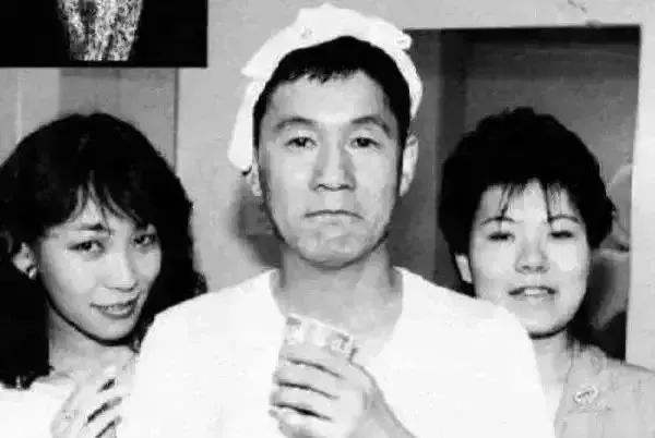 為與小18歲情人在一起！結束40年婚姻「200億全給妻子」凈身出戶　結果「卻被情人拋棄」：人財兩失