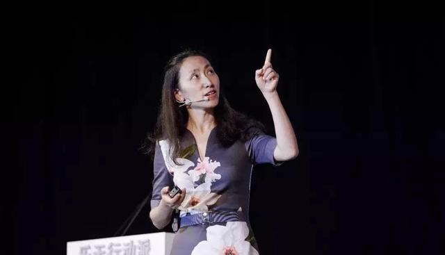 她18歲考名校！33歲年薪百萬　4年生3胎「37歲替世界首富花錢被罵」43歲用實力證明