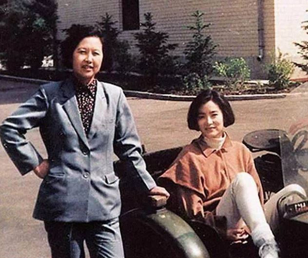 奉母命尋親姊36年！林青霞「重逢承諾照顧後半生」卻遭拒　「深刻回話感動全網」：已看透人生
